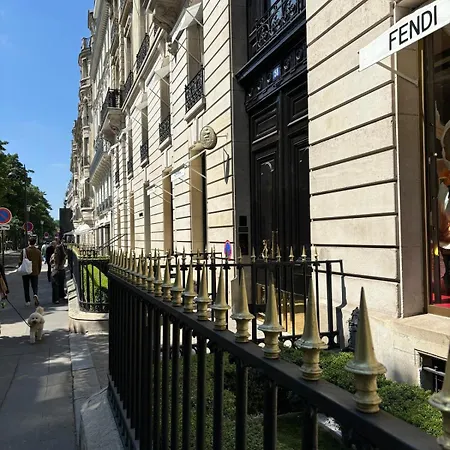 Champs-élysées, Avenue Montaigne * Parigi